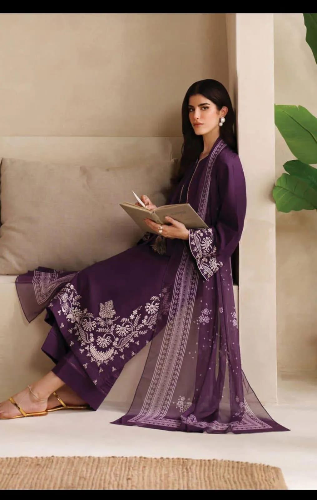 Garnet Lawn 9070 Embroidered 3 Piece Suit with Digital Print Dobby Dupatta – Purple